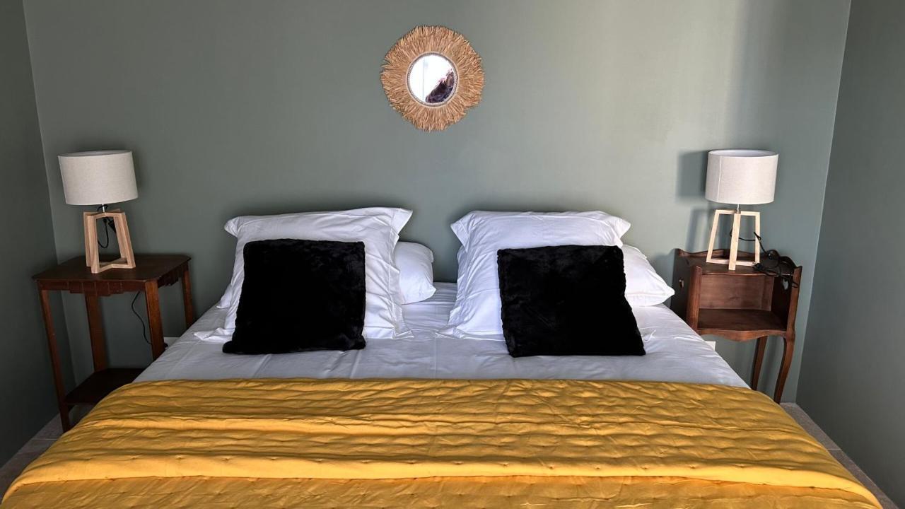 Bed and Breakfast Le Petit Eden Saint-Quentin-la-Poterie Esterno foto
