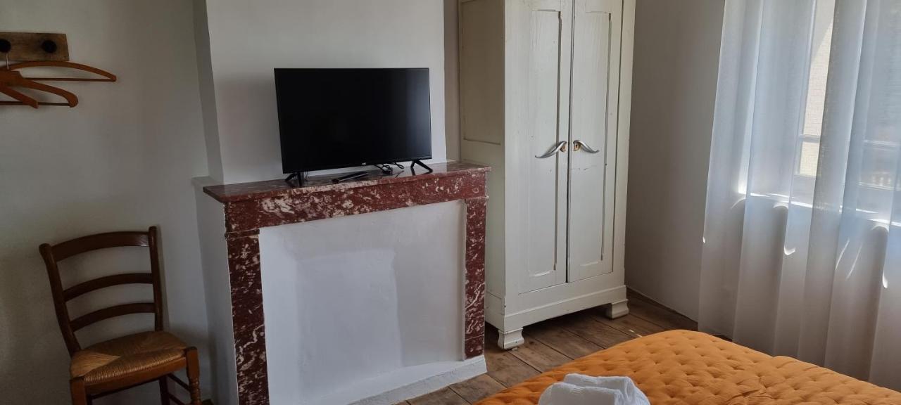 Bed and Breakfast Le Petit Eden Saint-Quentin-la-Poterie Esterno foto